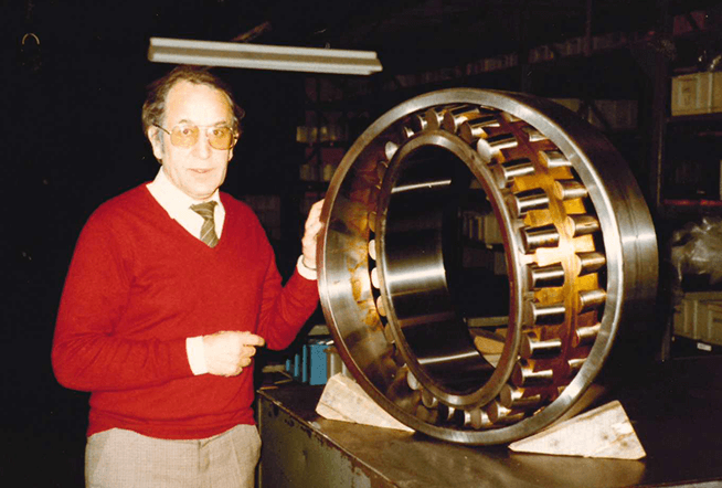  Gründer Eisenhart Laeppché mit dem ersten ELW Lager für Großanlagen 1988